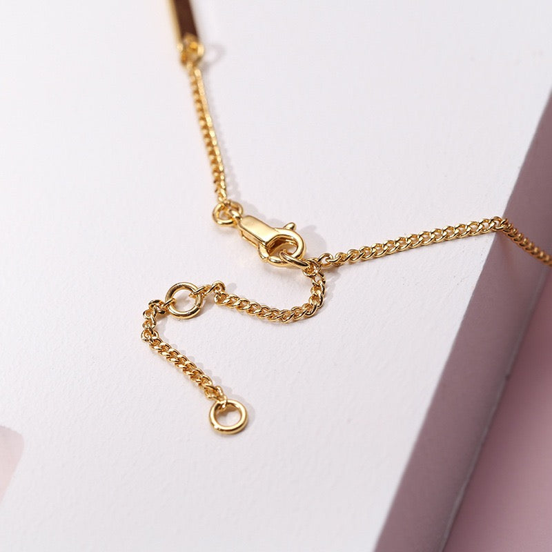 Minimalist Baroque Pearl Pedant Necklace