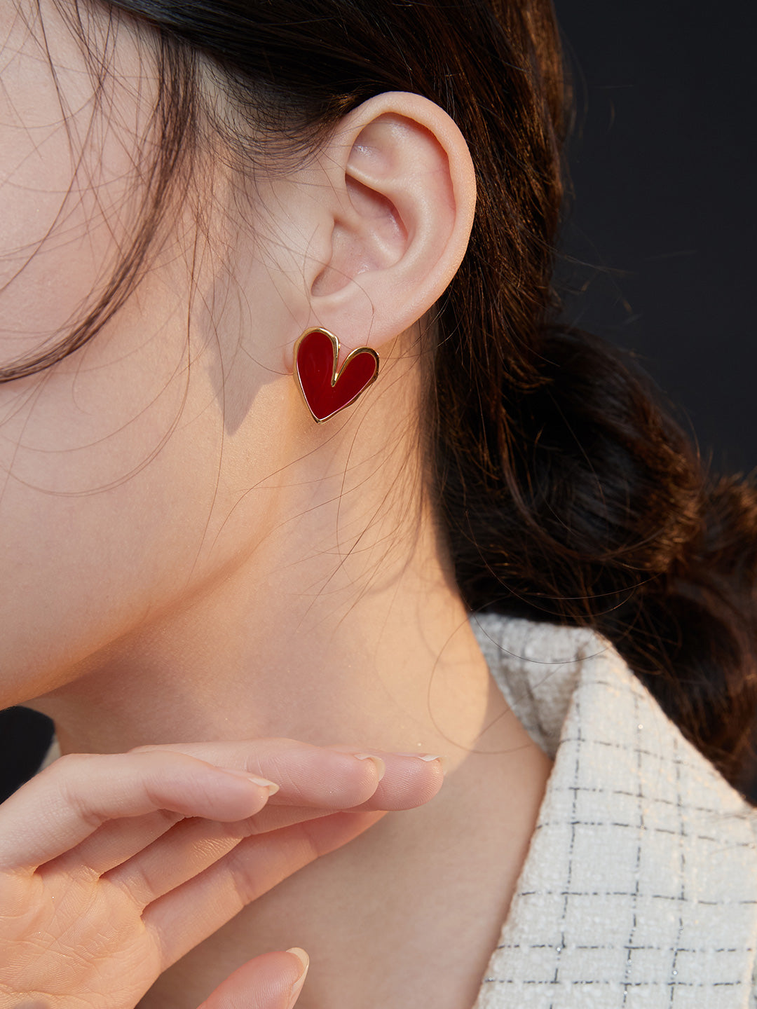 Scarlet Heart Enamel Studs