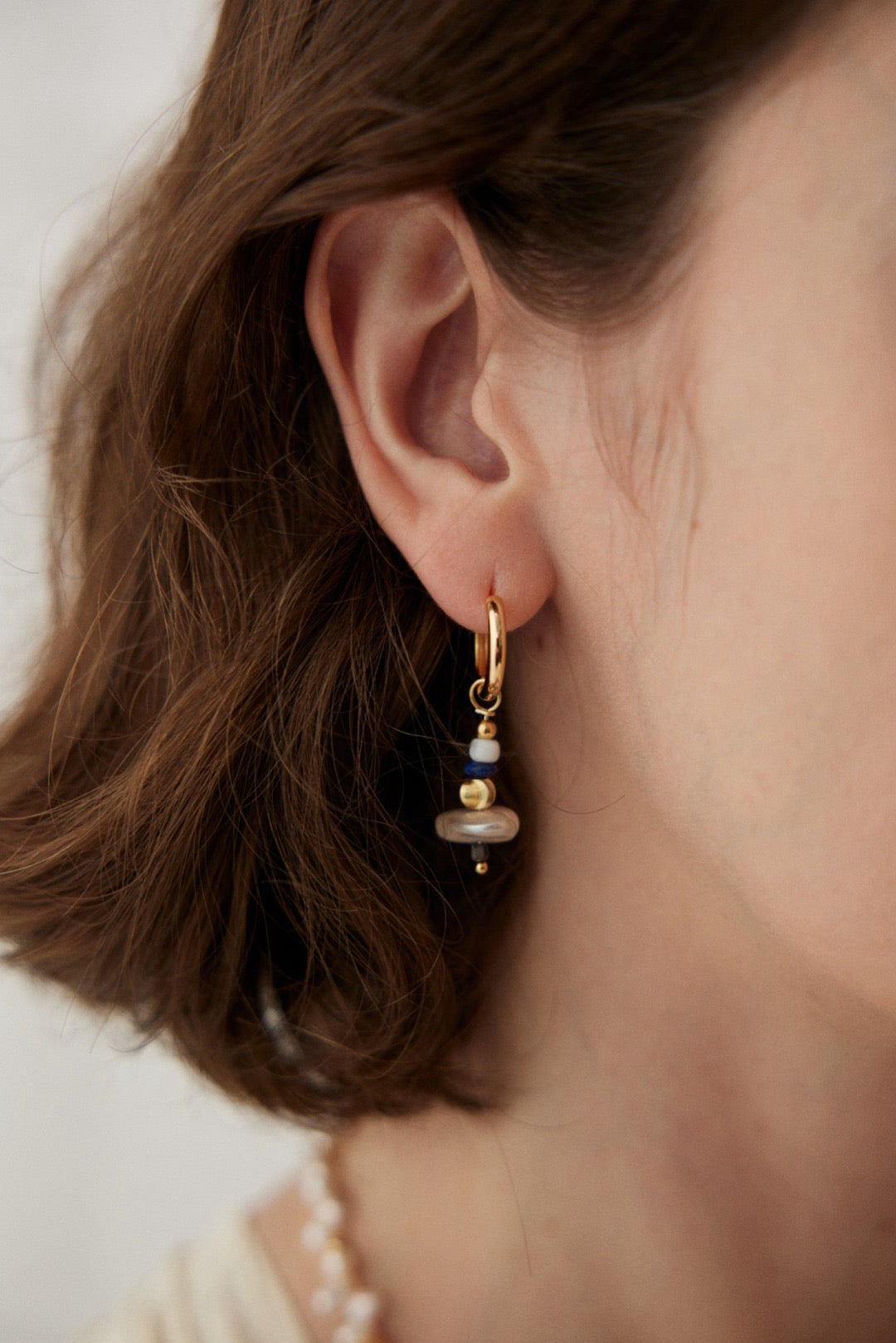 In Vacanza Asymmetric Pearl Earring Drops