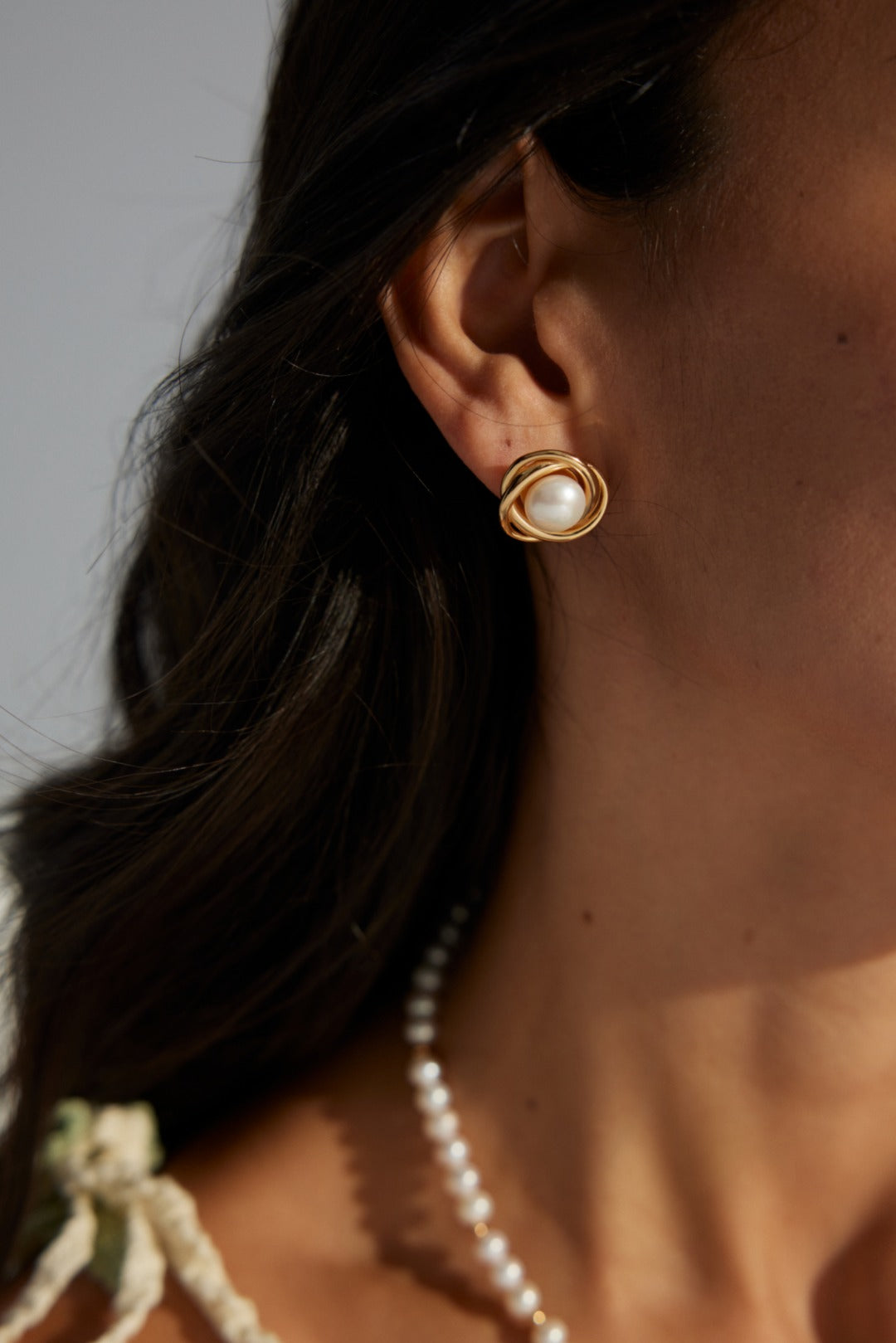 Swirl Pearl Stud Earrings