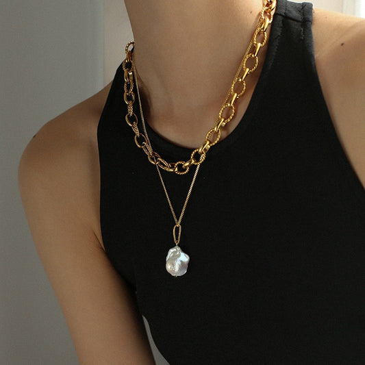 Minimalist Baroque Pearl Pedant Necklace