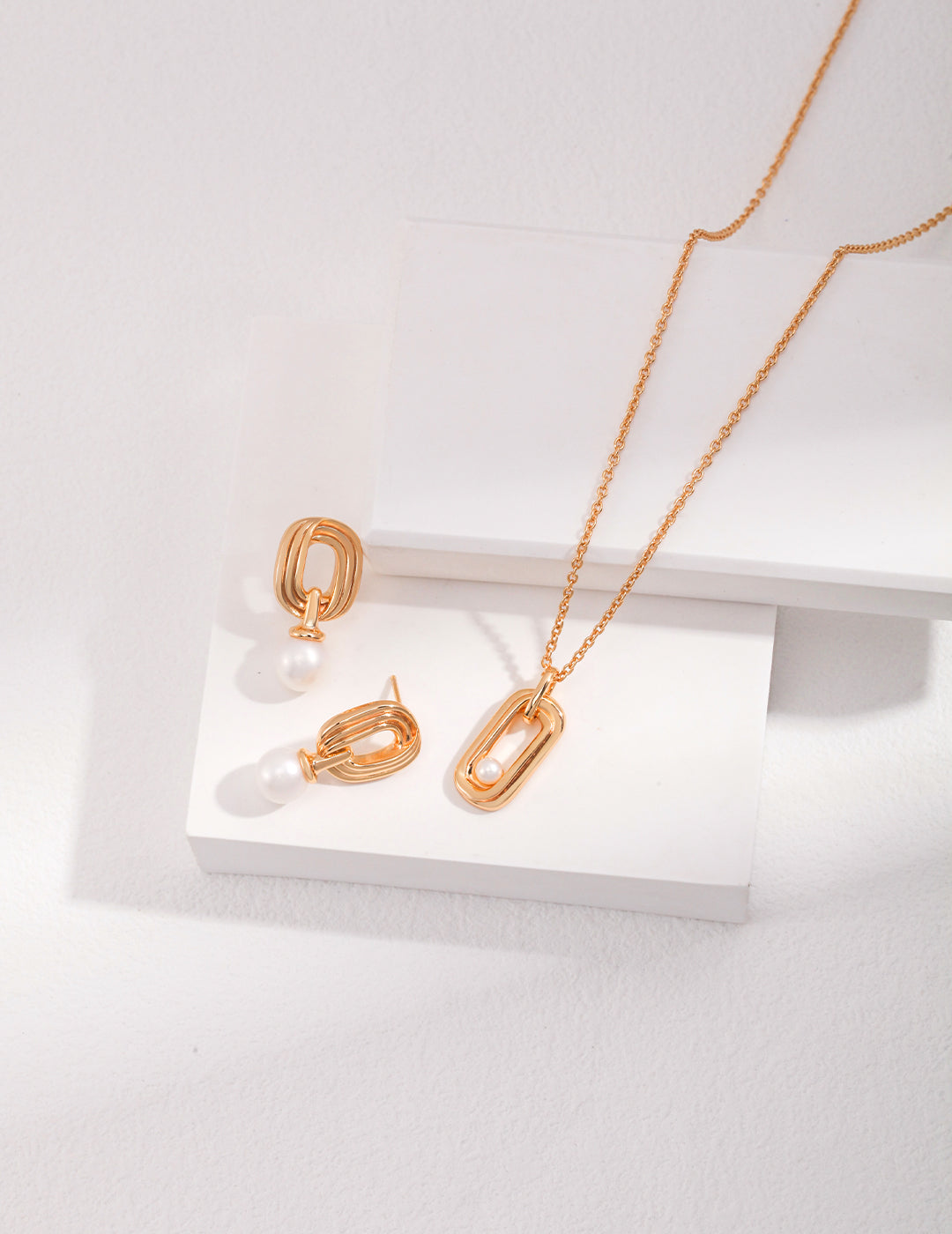 Elegance Series - Mobius Band Pendant Necklace