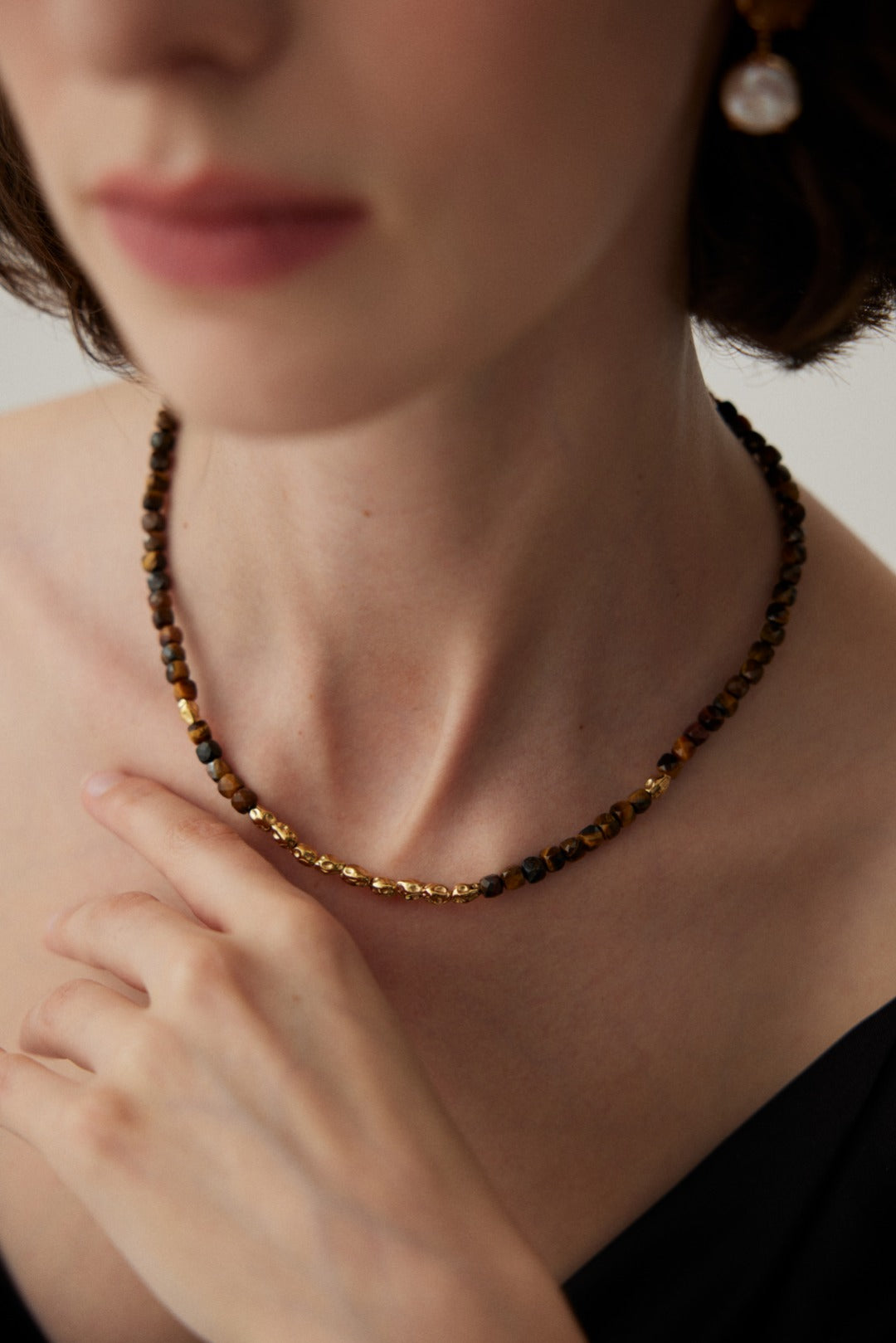 Vintage Lovers' Tiger Eye Golden Glitter Necklace