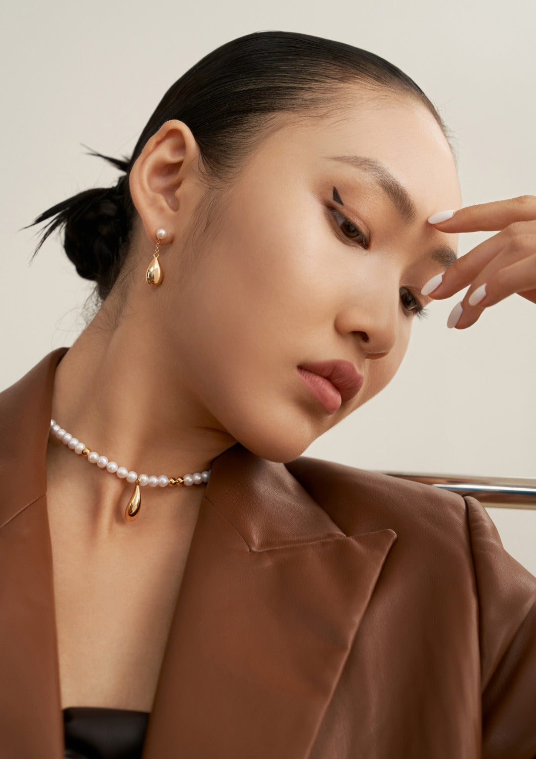 Elegance Series - Round Pearl Necklace